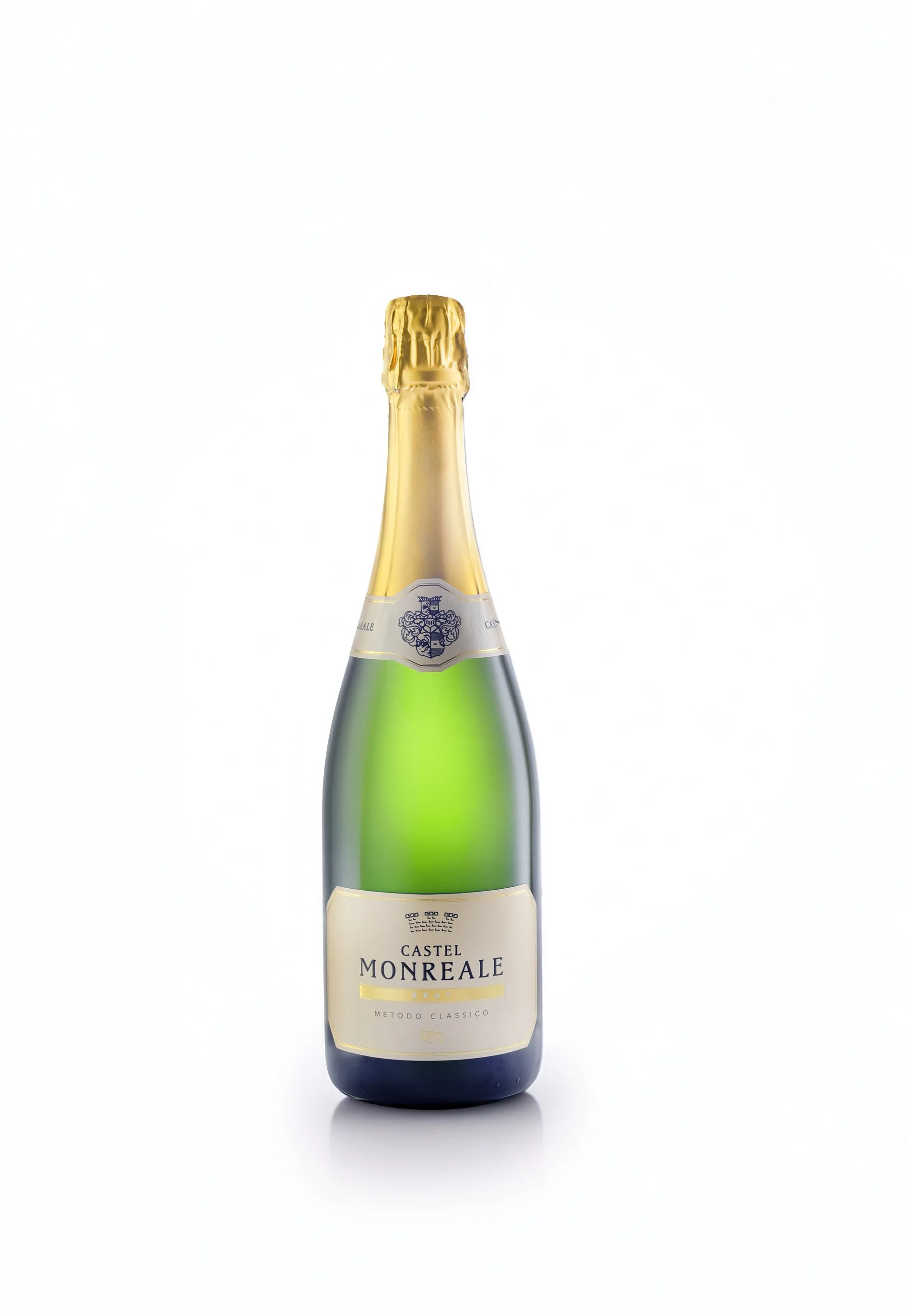 Bottiglia di spumante Castel Monreale con etichetta bianca e tappo dorato, sfondo bianco.
