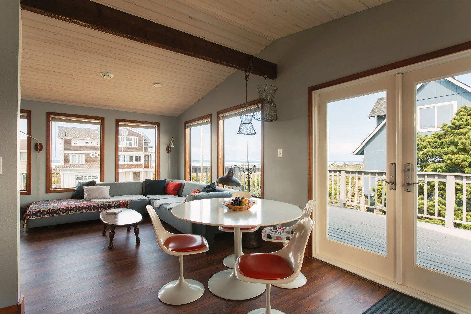 Last Resort Open Floorplan.jpg