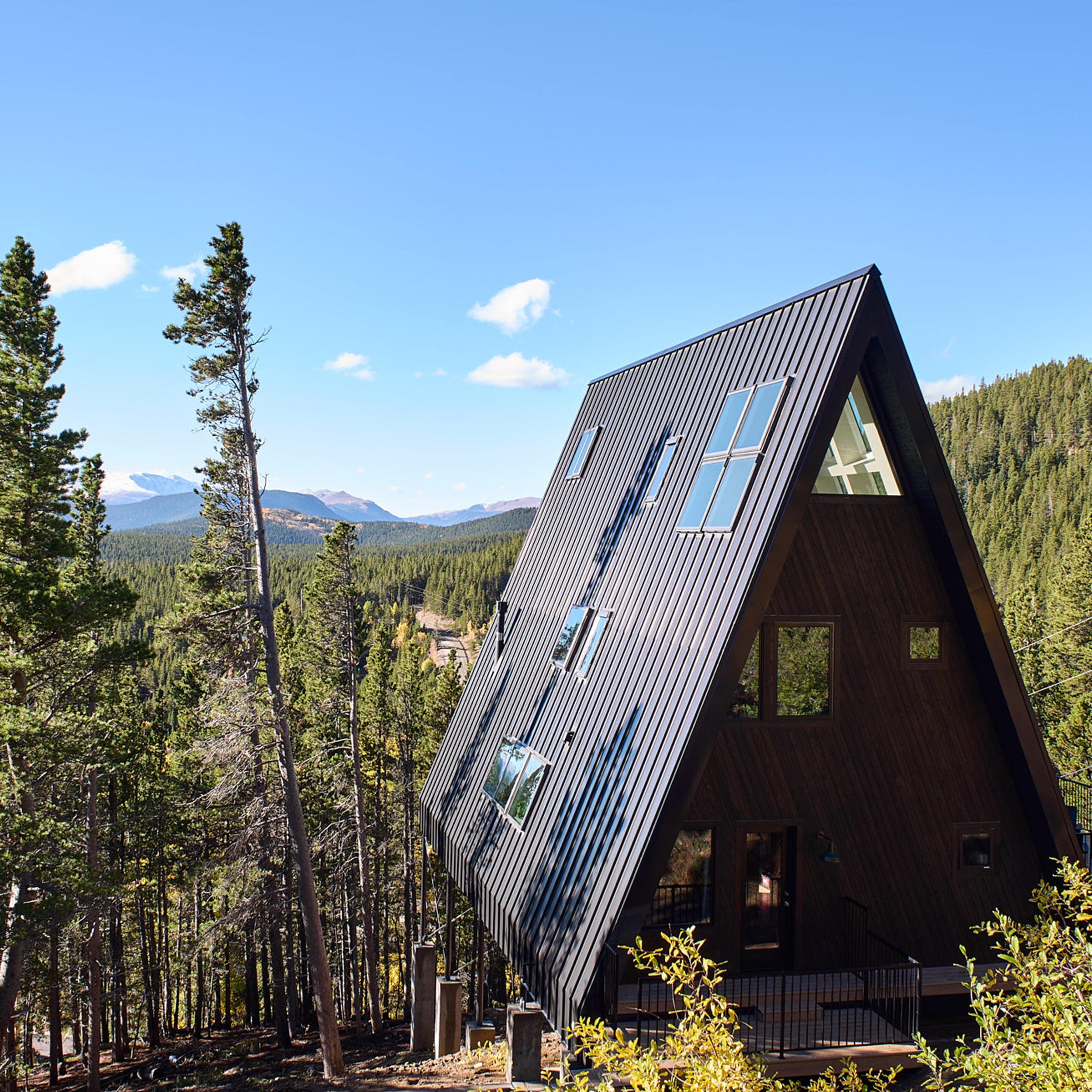 Custom build cabin designed by Charleston Interior Designer. High end interior design for short term rental interior design.