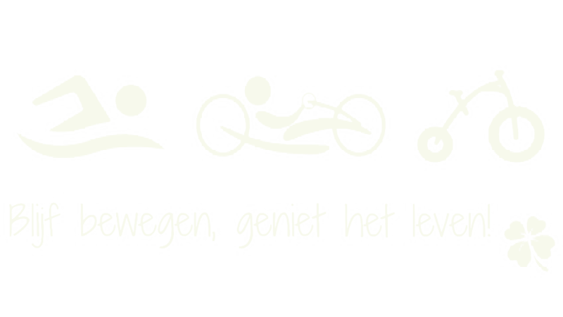 Illustraties van mensen die fietsen en scooters; tekst in het Nederlands die luidt 'Blijf bewegen, geniet het leven!'; een klavertje vier.
