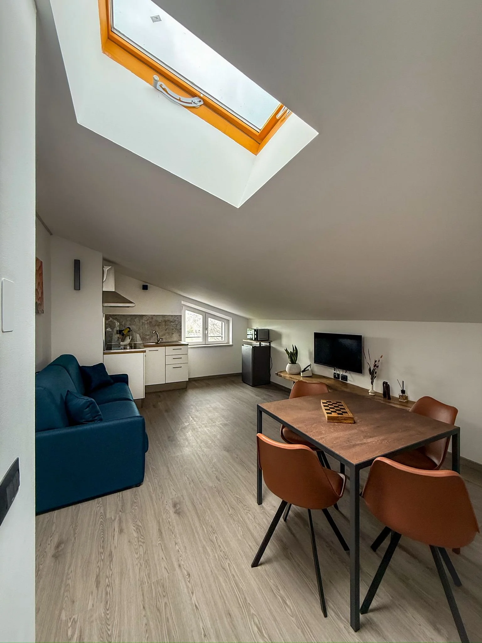 WhatsApp Image 2026-03-19 at 17.34.10 (1).jpeg