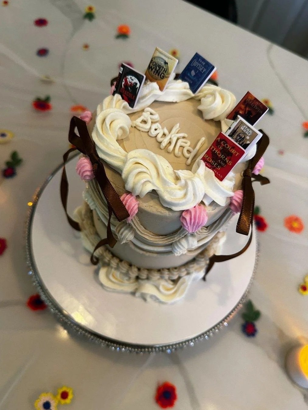 book+club+cake+2.jpg
