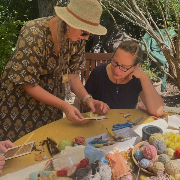 Join a workshop. Please see events page.
Offering natural dyeing, textiles, sewing and seasonal creative projects