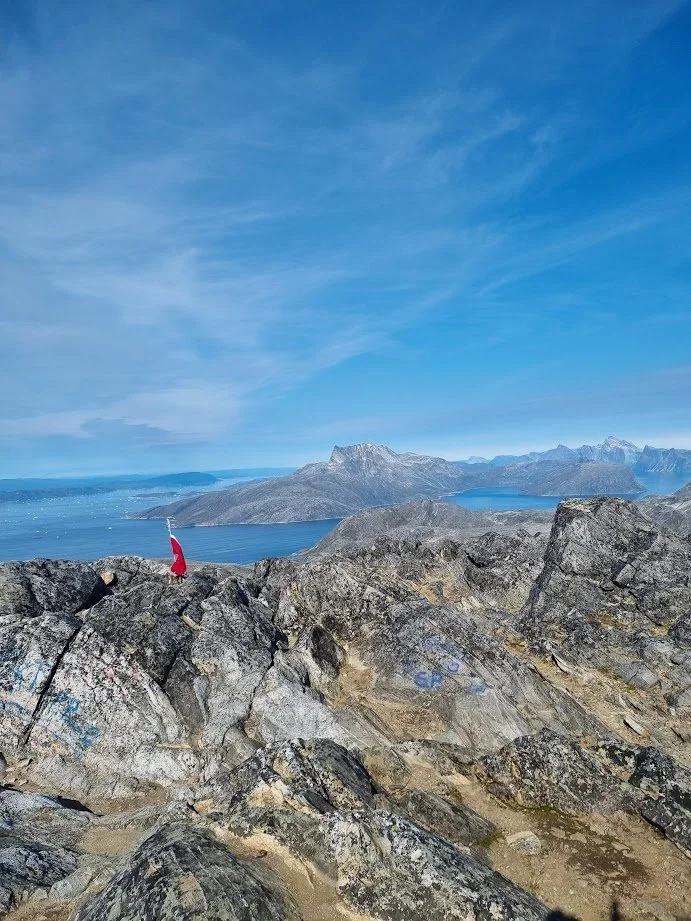 ukkussusaq view flag.webp