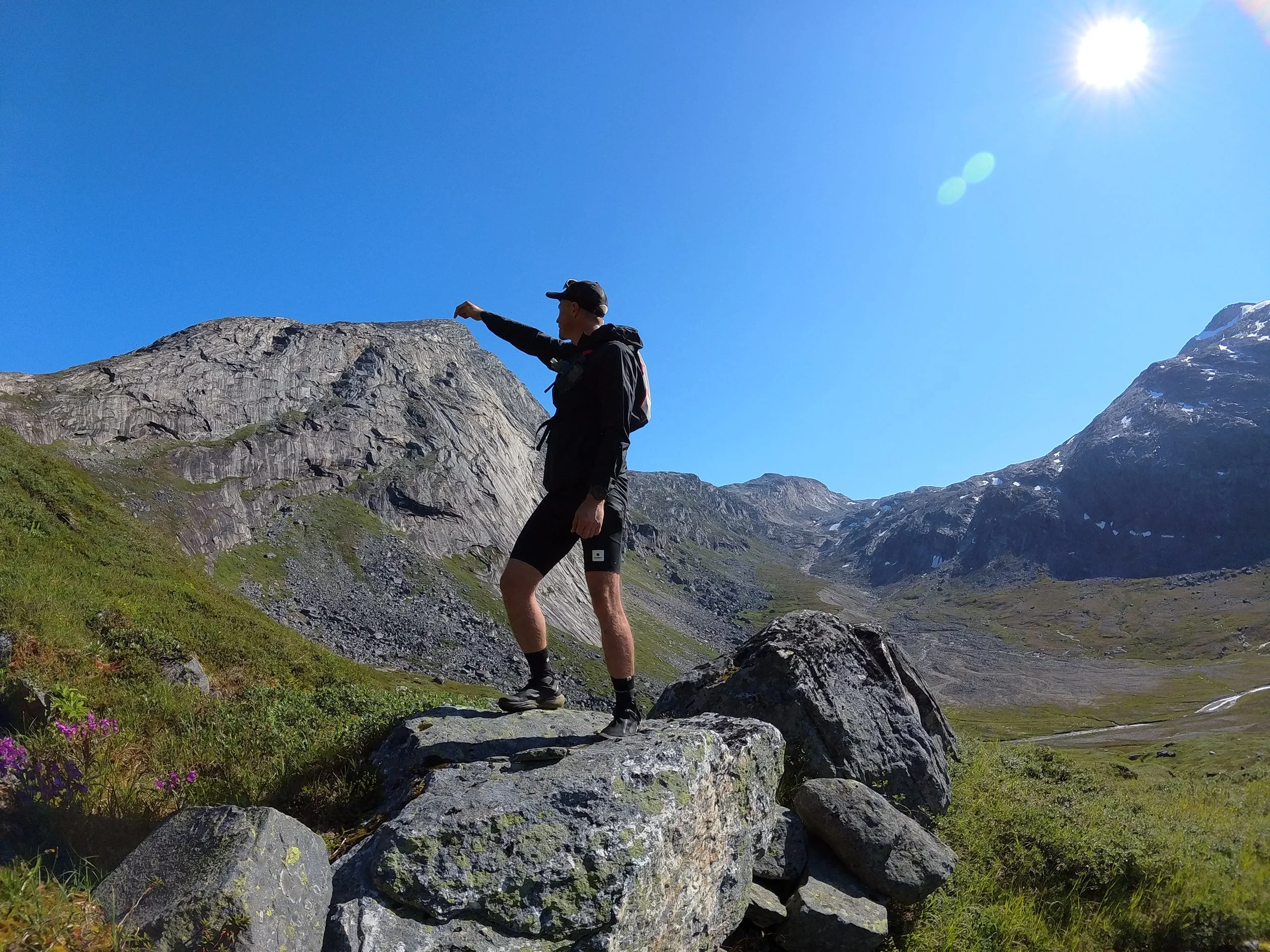 1005m.webp