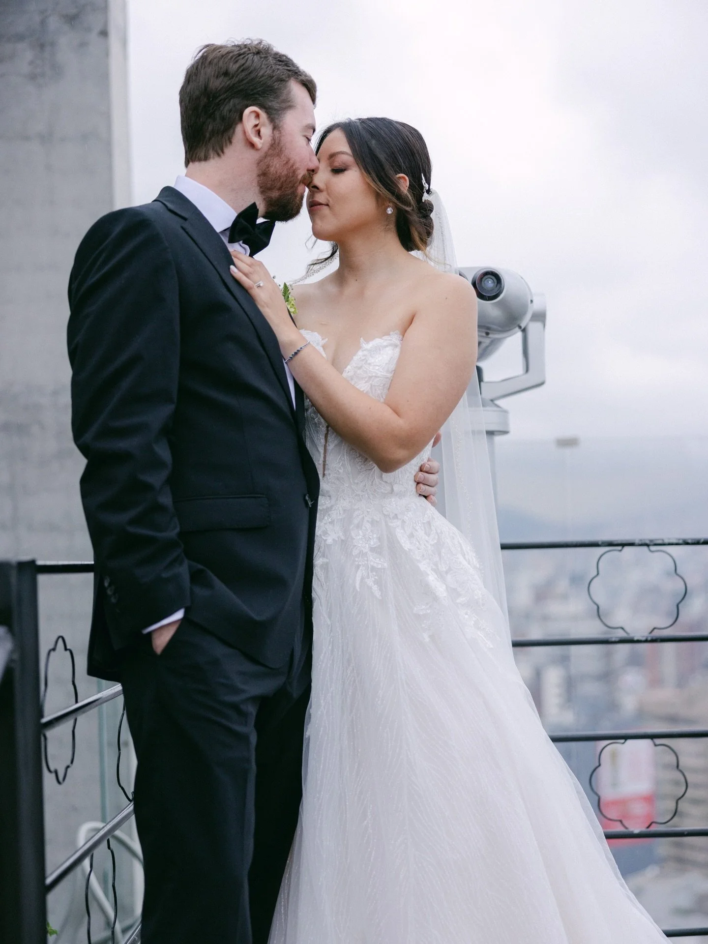 La boda de Pris y Paul fue un reflejo aut&eacute;ntico de lo que es el  amor entre la pareja. una conexi&oacute;n sincera que los hizo brillar cada momento.

Con su complicidad, logramos capturar im&aacute;genes aut&eacute;nticas, llenas de emoci&oac