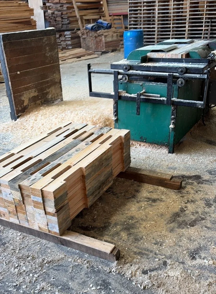 maquinaria y madera