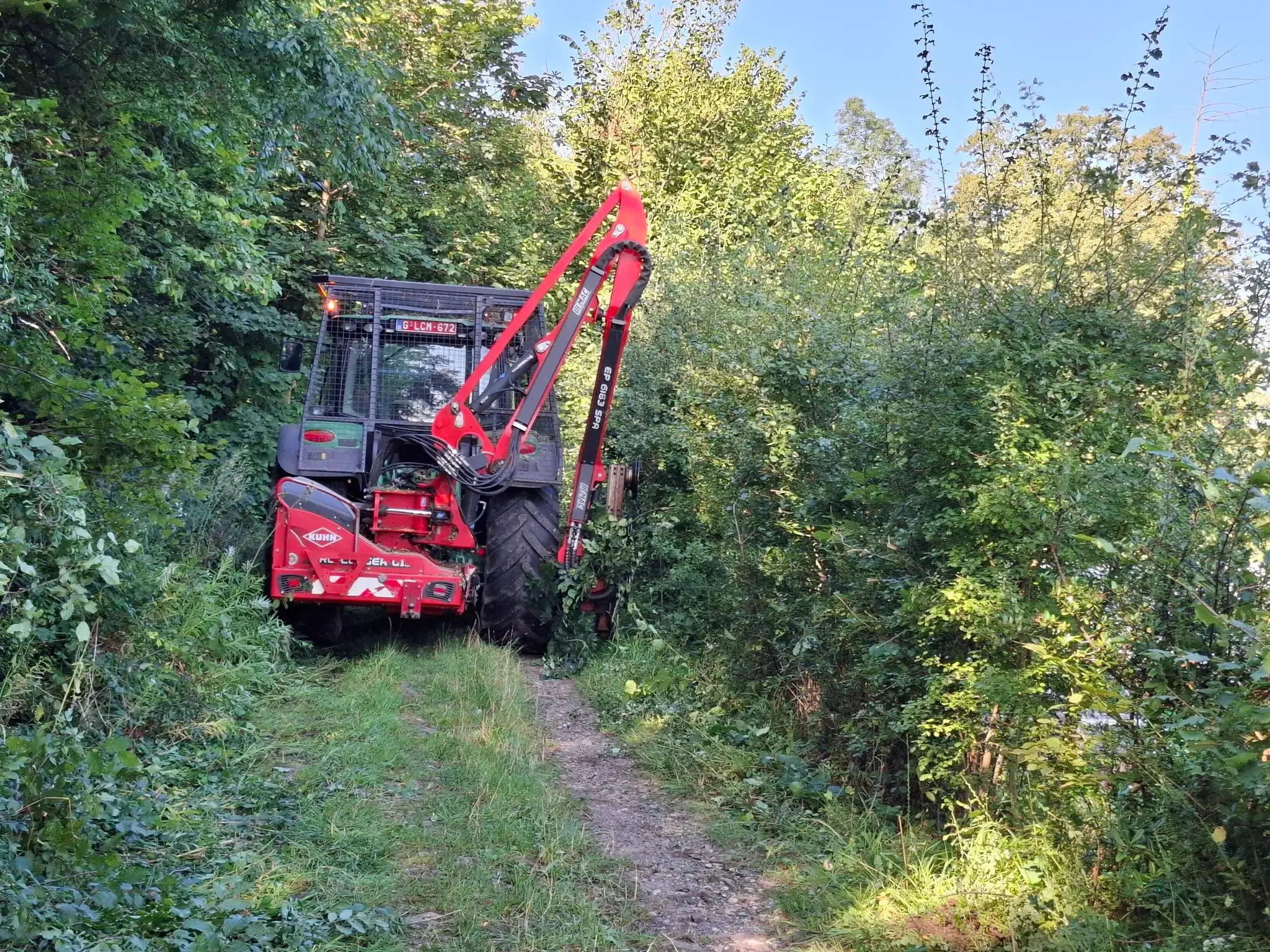 Entretien de jardin haie tracteur Huy Marchin Clair et Vert