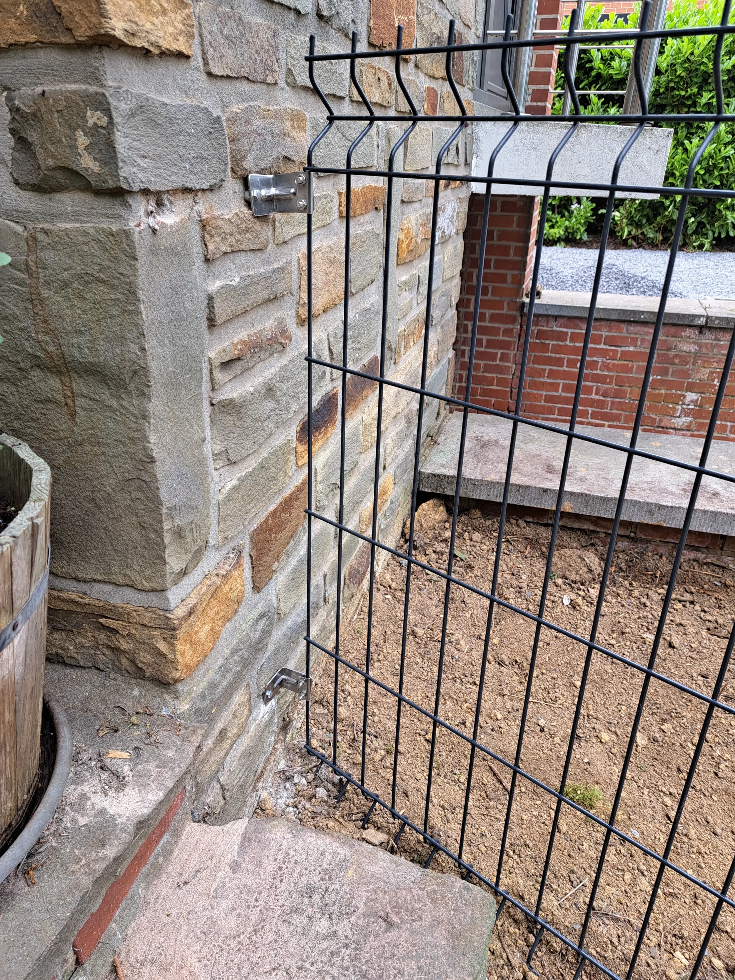 aménagement extérieur clôture rigide Huy Marchin Clair et vert