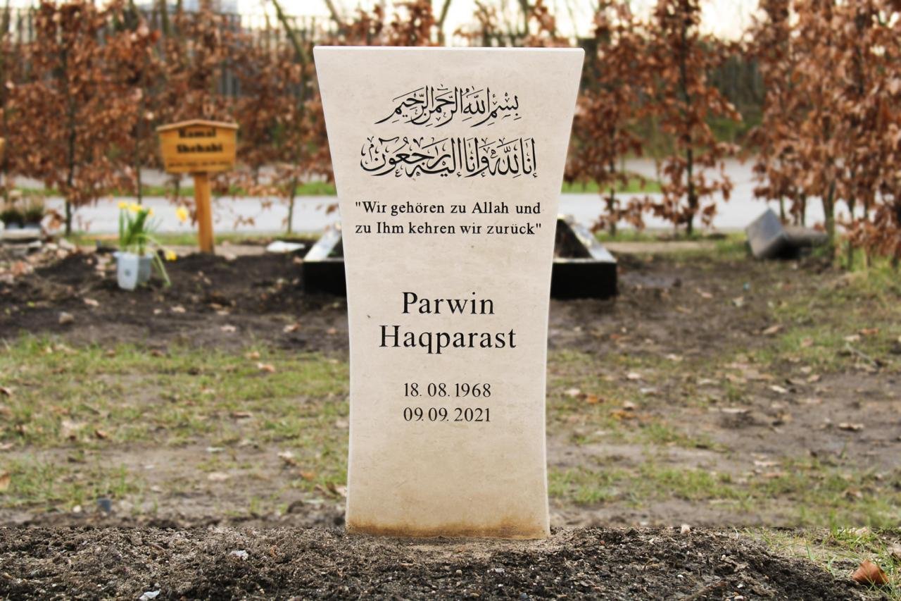 Grabstein auf dem Friedhof Hamburg Öjendorf.