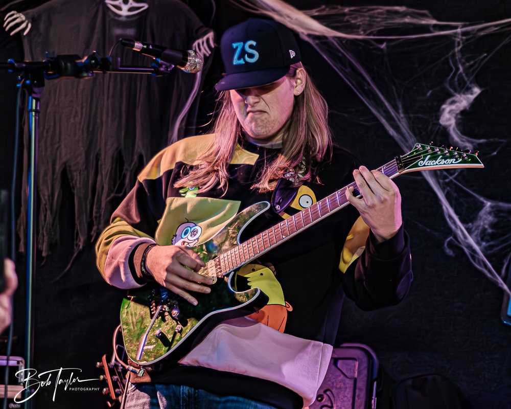 20251029-Wicked Dive -79.jpg