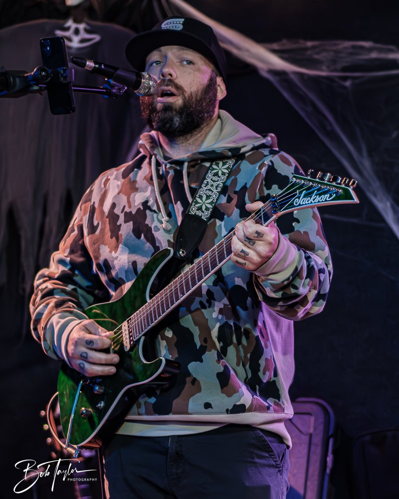 20251029-Wicked Dive -28.jpg