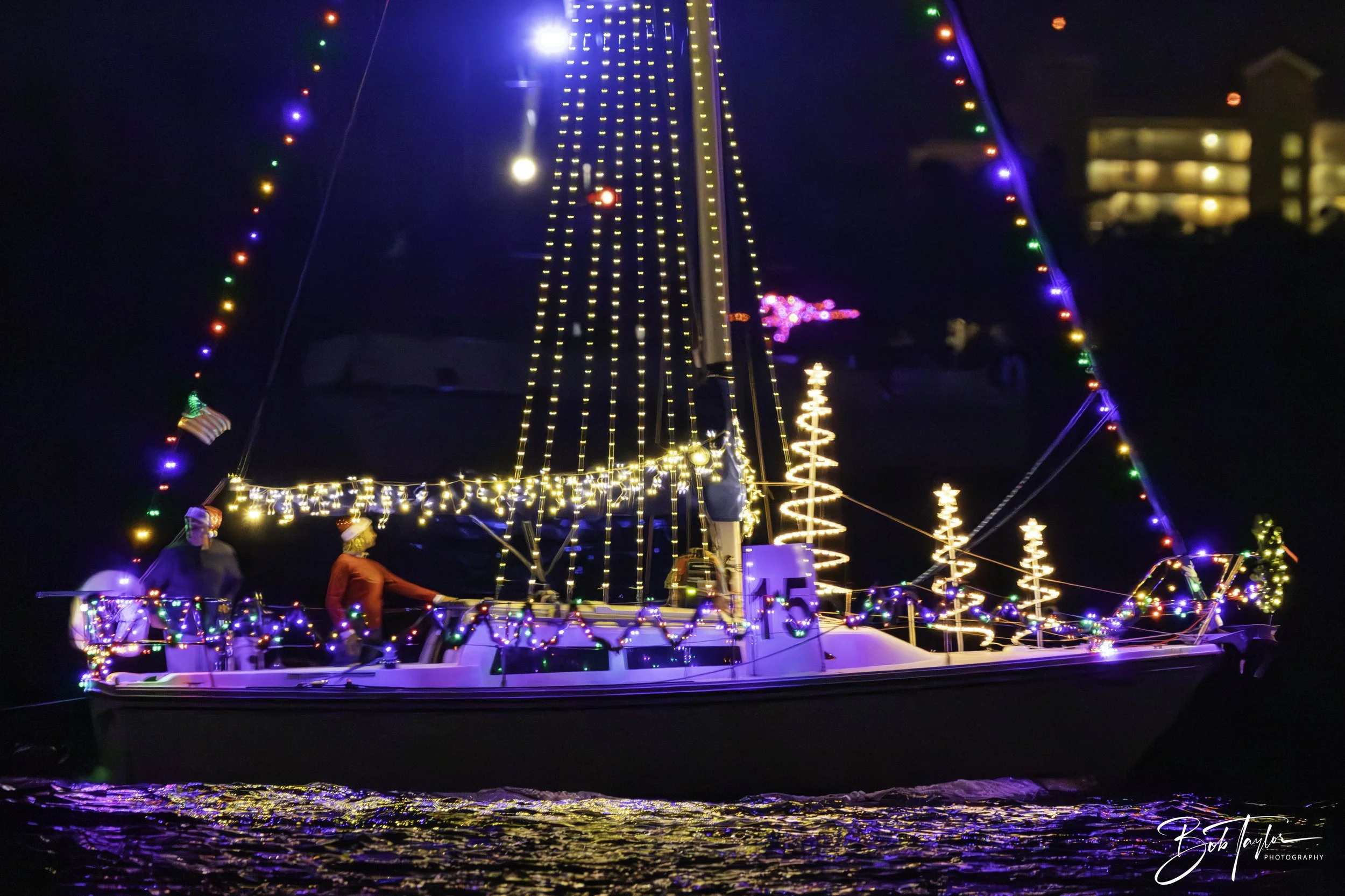 Boat Parade  20mb max -26.jpg