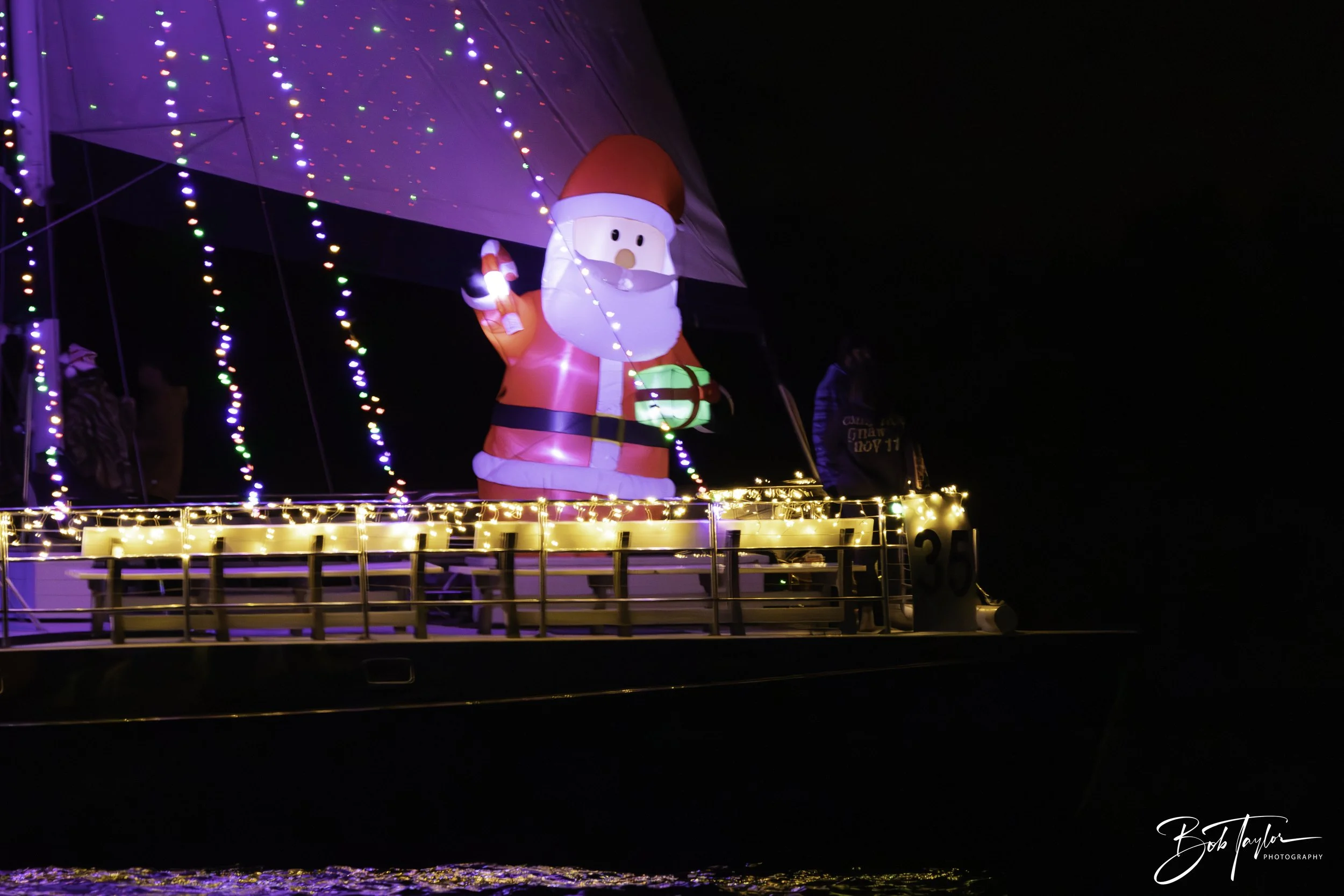 Boat Parade  20mb max -40.jpg