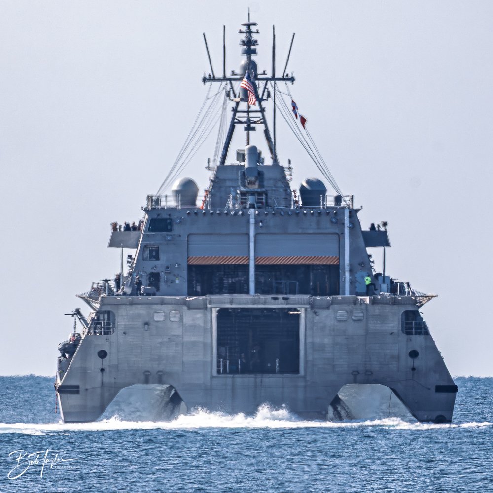 20251117-USS Pierre Departure -29.jpg