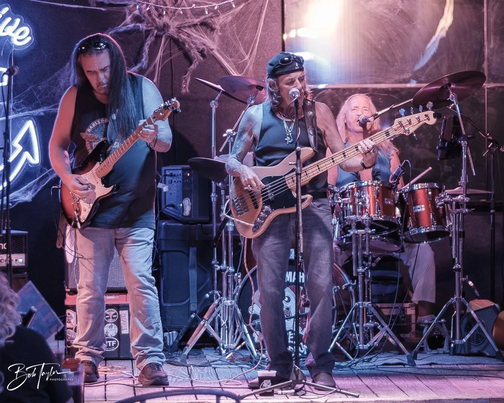 20251022-Revolution -54.jpg