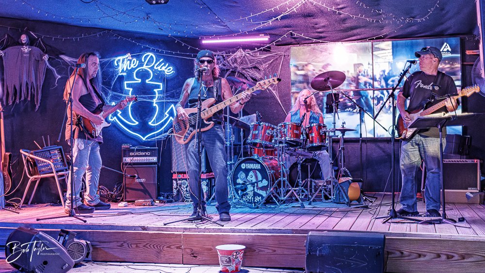 20251022-Revolution -4.jpg