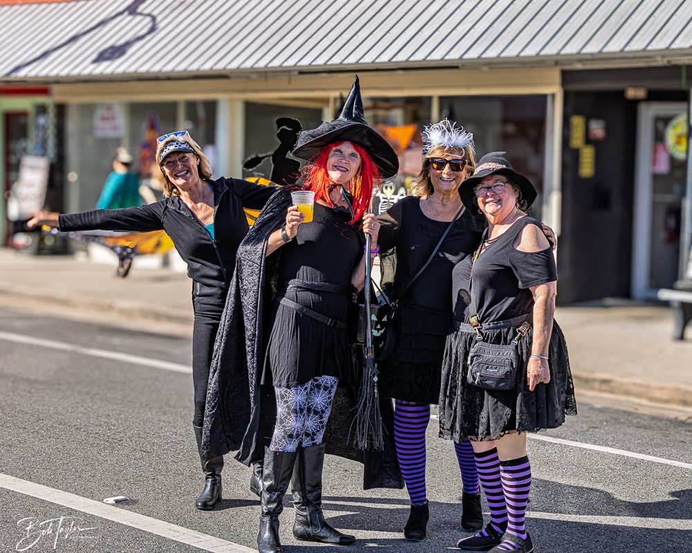 20251025-2025 Witches Ride -57.jpg