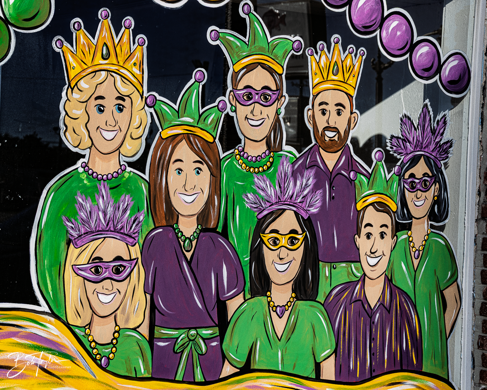 20260115-Mardi Gras Windows -30.png