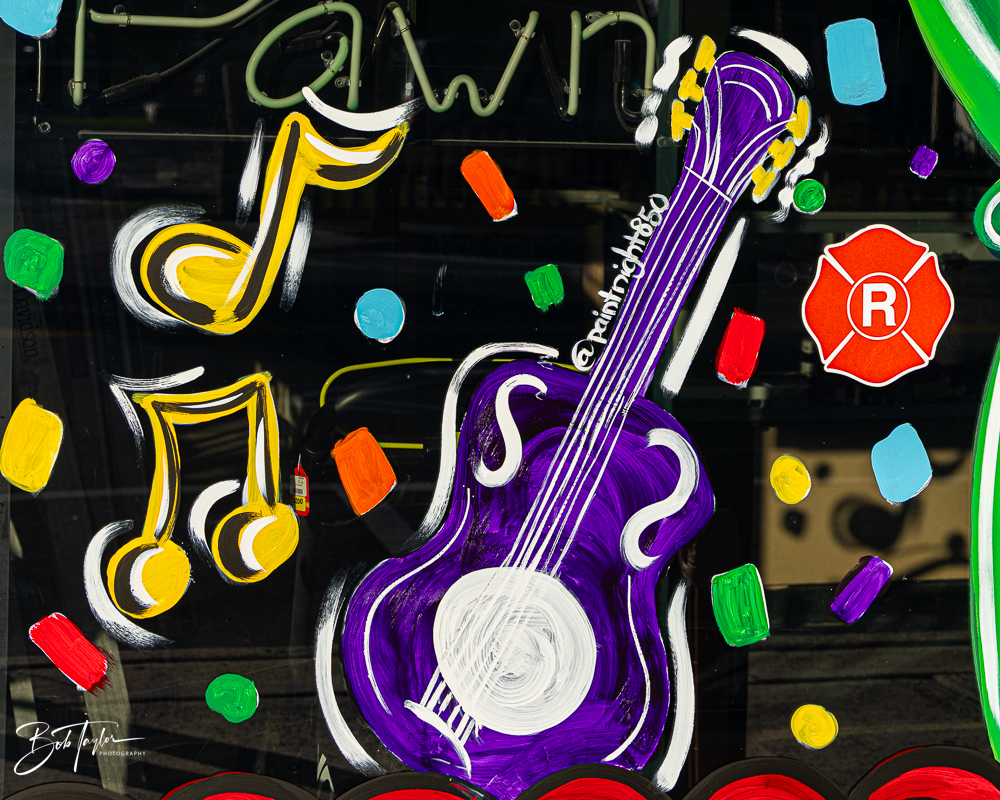 20260115-Mardi Gras Windows -53.png