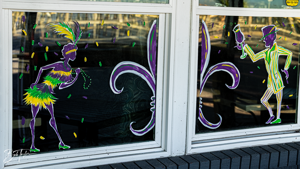 20260115-Mardi Gras Windows -34.png