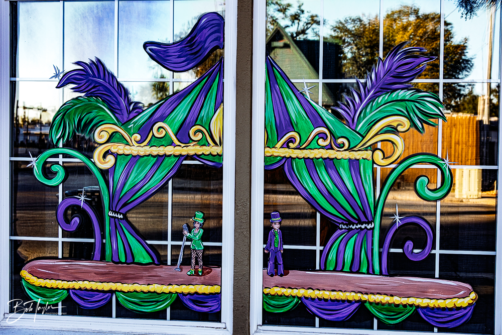 20260115-Mardi Gras Windows -5.png