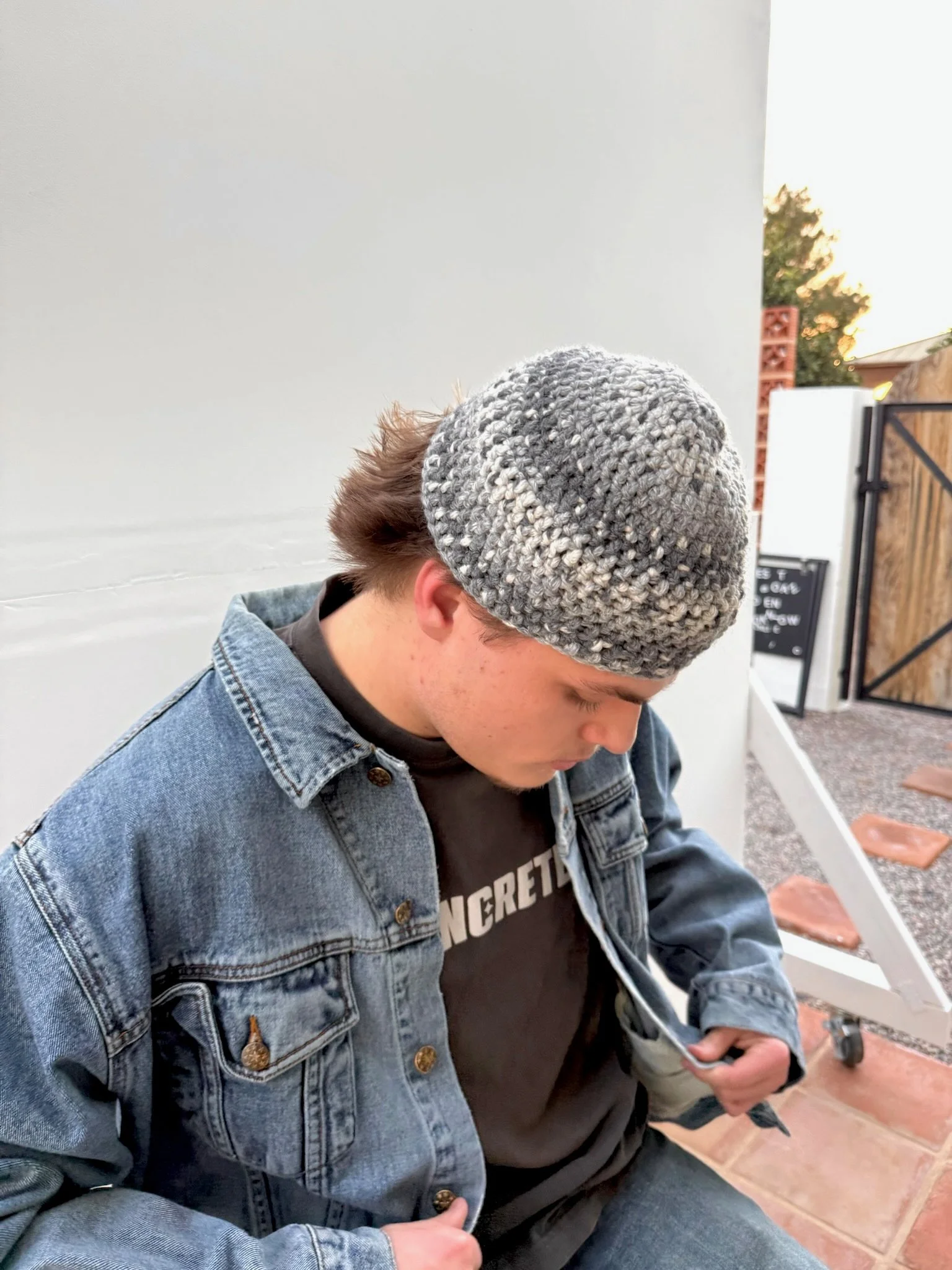 white & grey (exclusive yarn)