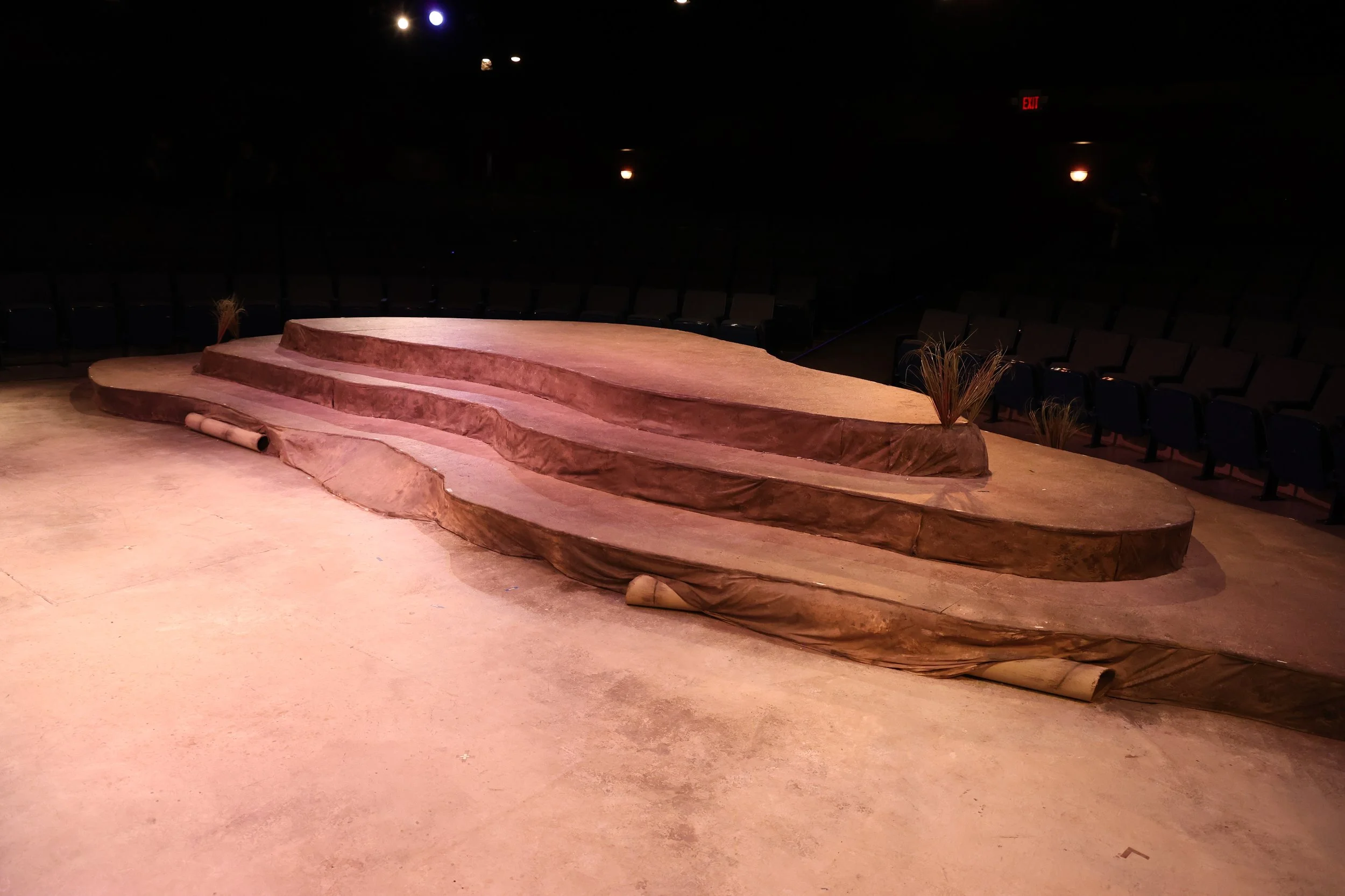 South Pacific: Floor Treatment