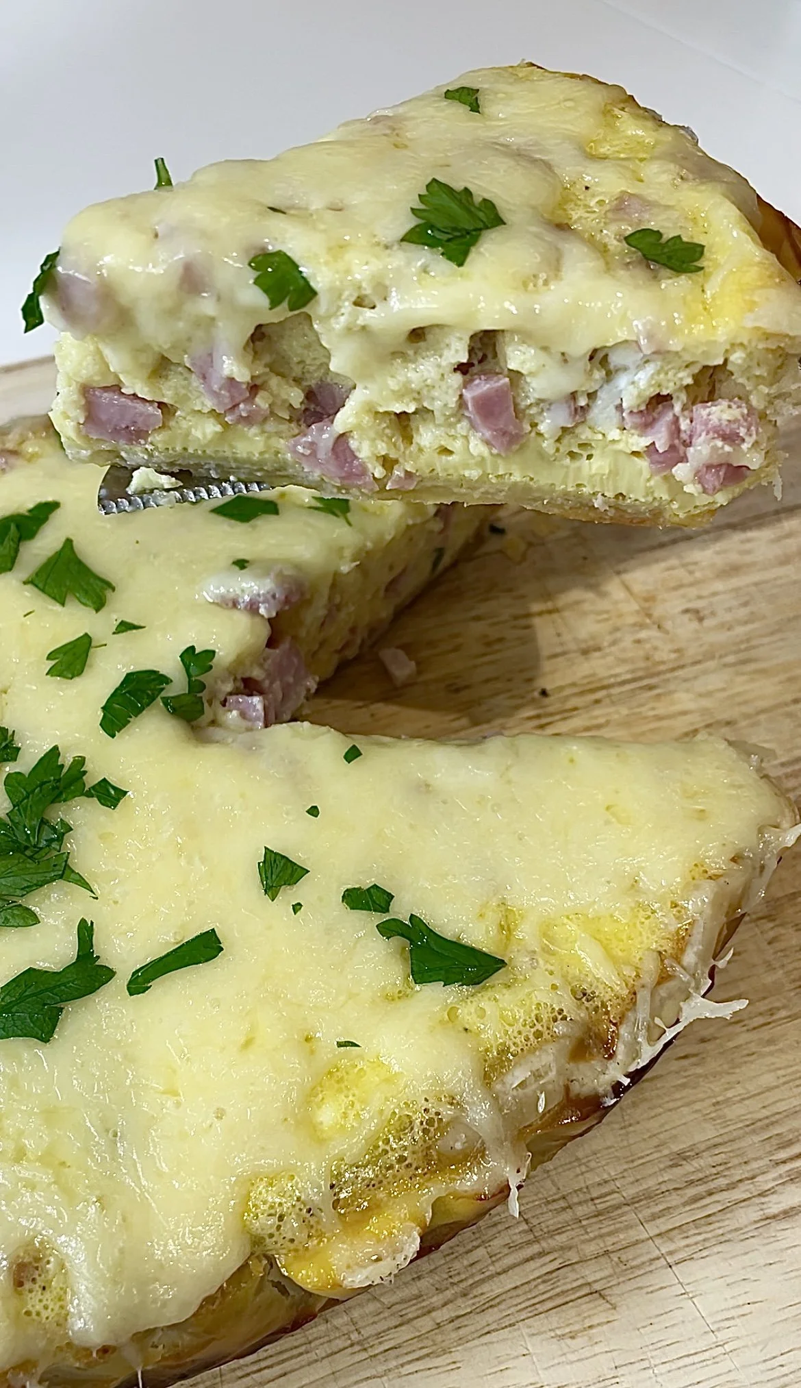 Slow Cooker Ham and Gruyere Quiche