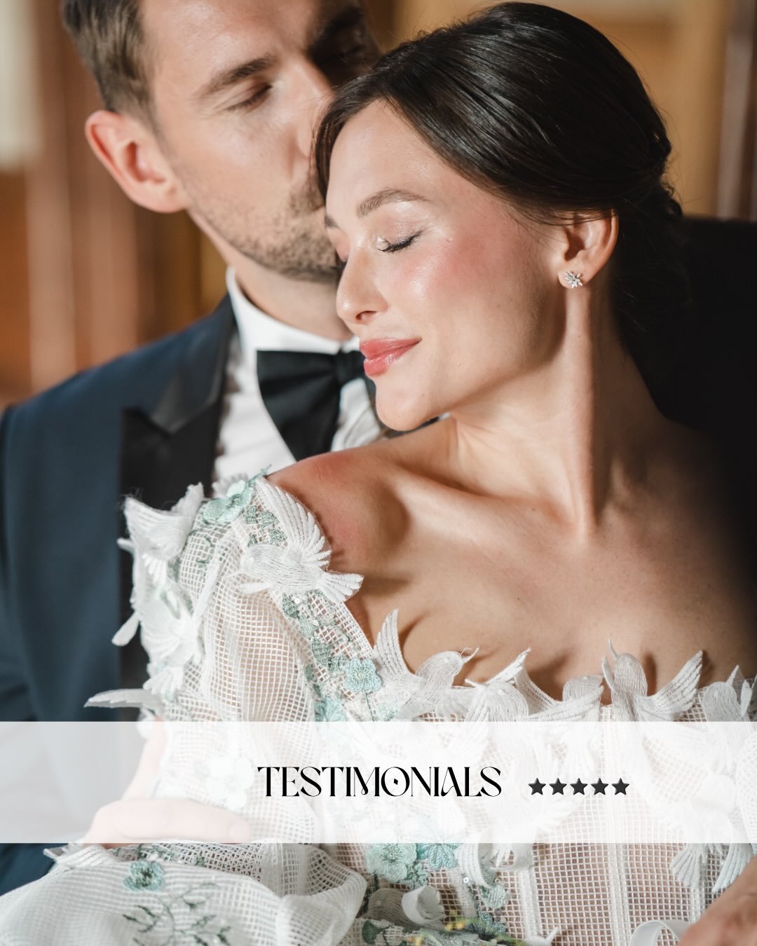 LIEBE. WORTE.
Und Momente, die sich anf&uuml;hlen wie ein kleines Feuerwerk. ✨

Genau darum geht&rsquo;s hier.

Um echte Geschichten.
Um Emotionen, die durch Worte sp&uuml;rbar werden.
Empathisch. Ehrlich. Und mit genau der richtigen Portion Humor.

