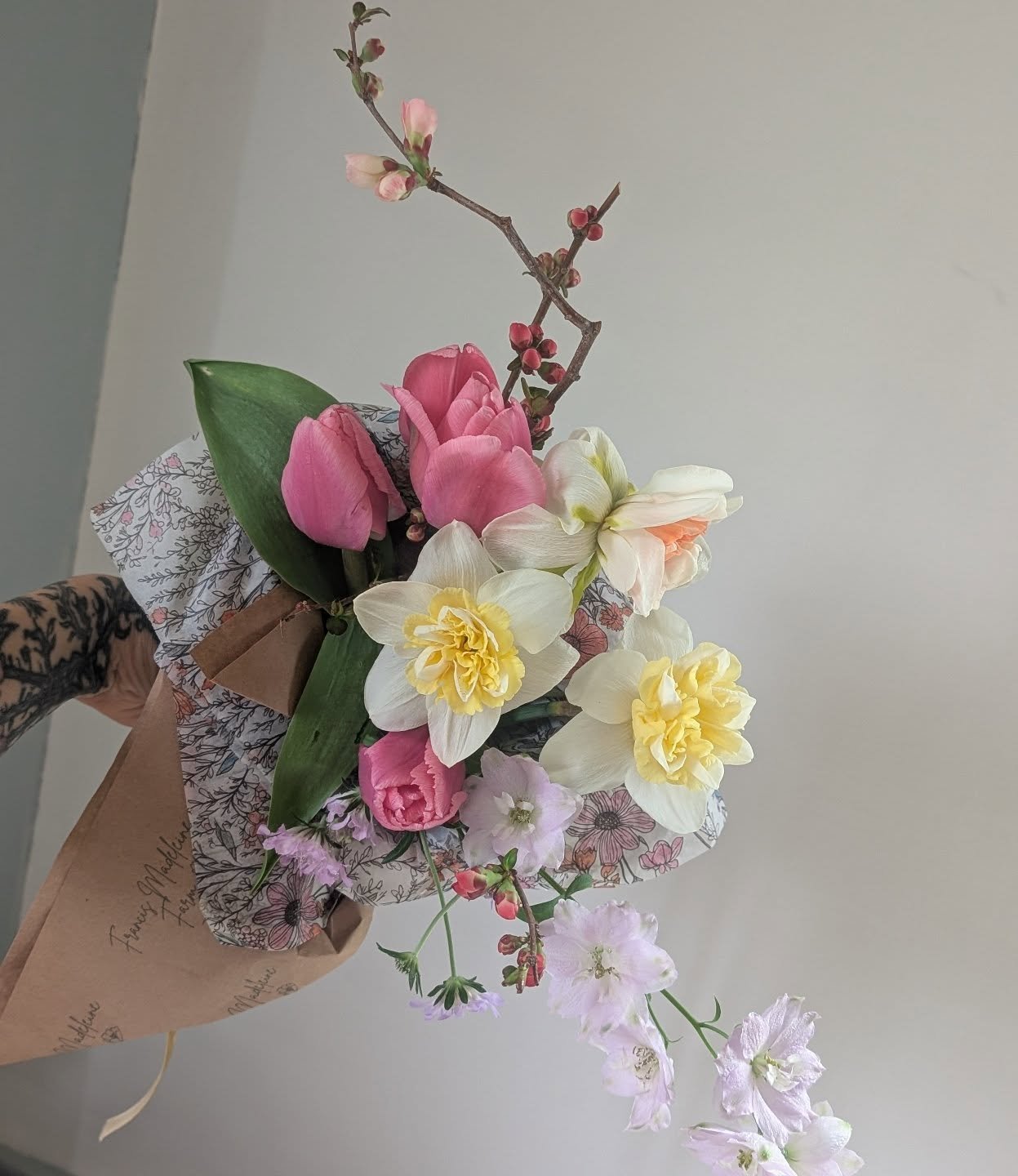 The first of the tulips and our very first spring CSA flower bouquet share being delivered today to Windham! 🌷🤩

We have 3 spring flower shares left before we move on to those summer blooms! 🌼🌸

For $140, you will get 5 bouquets delivered (or pic