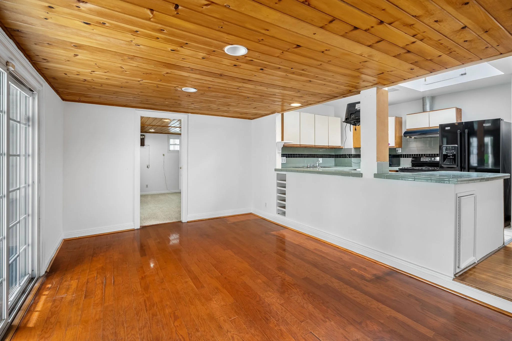 7524-Cleon-Avenue-Kitchen.jpg