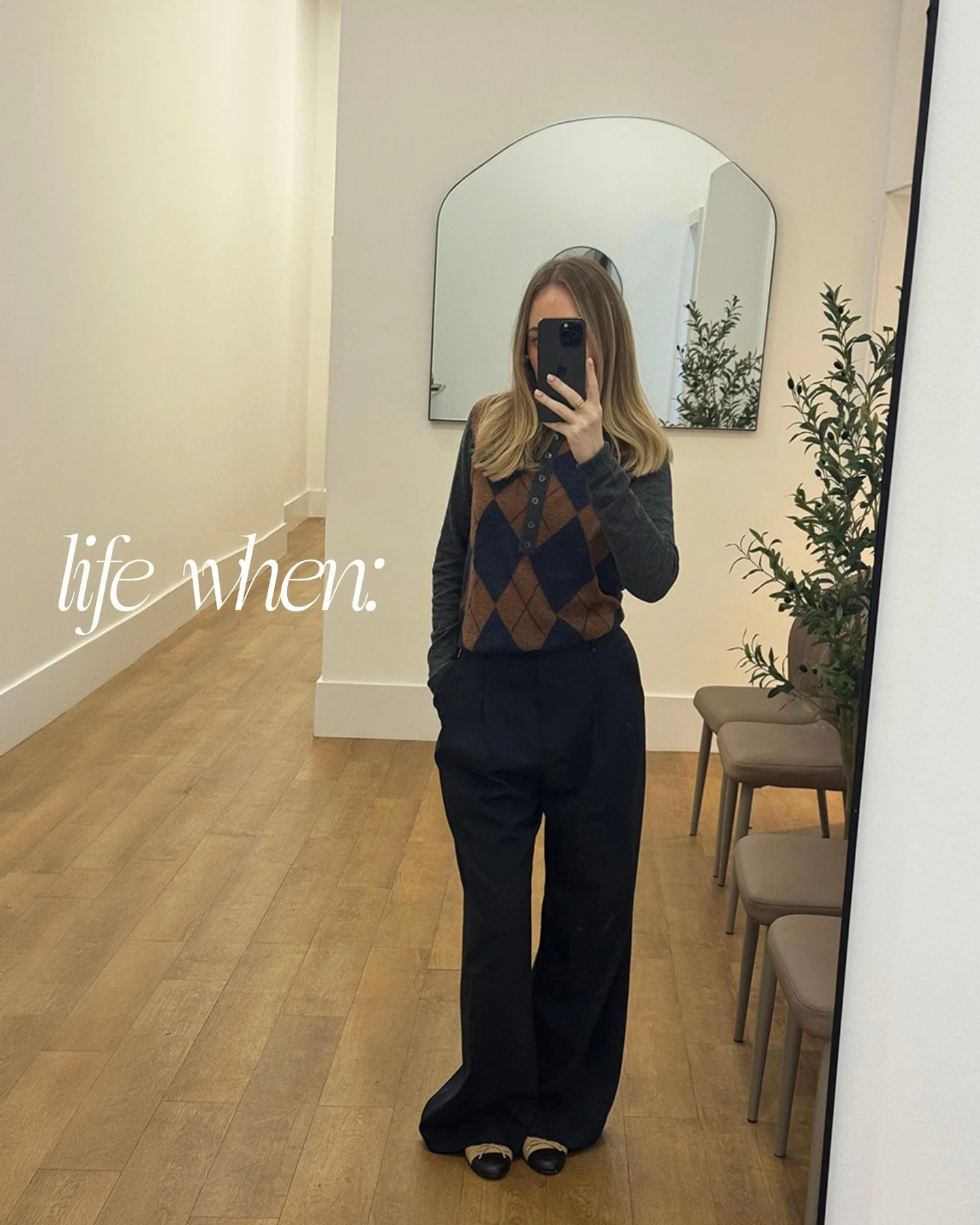 Laptop open: building beautiful brands with my clients ✨
Laptop closed: quietly thanking the girl who started it 🤍

Consoul is built on connection, trust, and a lot of gratitude.

#SocialMediaAgency #ContentCreation