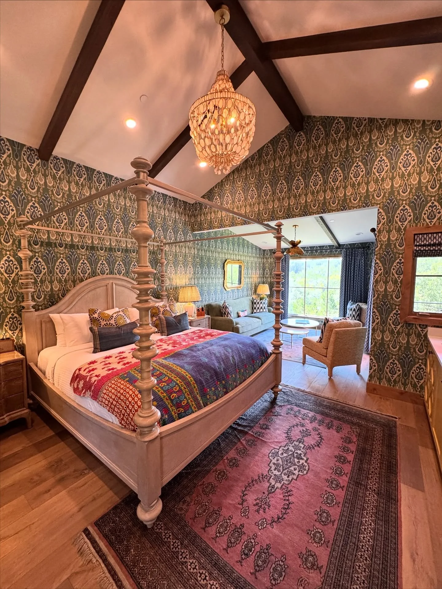 💚 One of our favorite cabins we installed at @camplucyoncreek 💚

@gpjbaker &ldquo;Ikat Bokhara, Emerald&rdquo; wallpaper on the walls

#wallpaper #wallcovering #austindesign #interiordesign #hicountrypaperworks #love #makeyourhouseahome #style #des