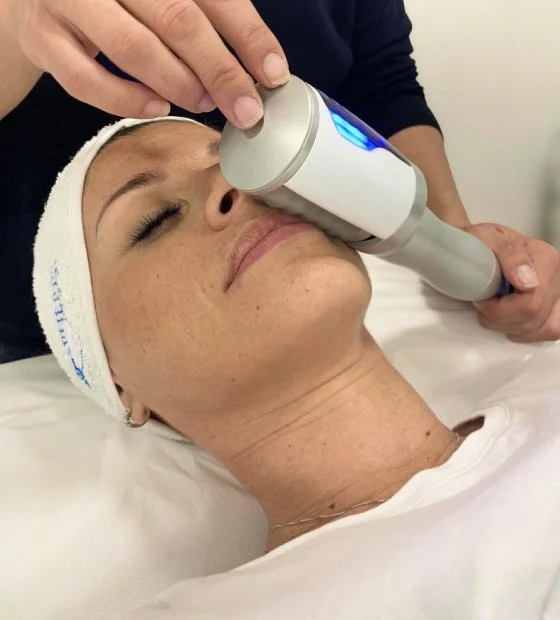 Lymphatic Facial Massage with Endosphere Machine
