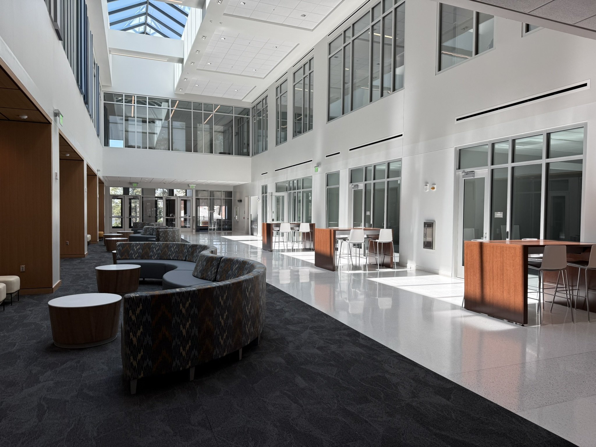 Commons area in Auburn University College of Education building