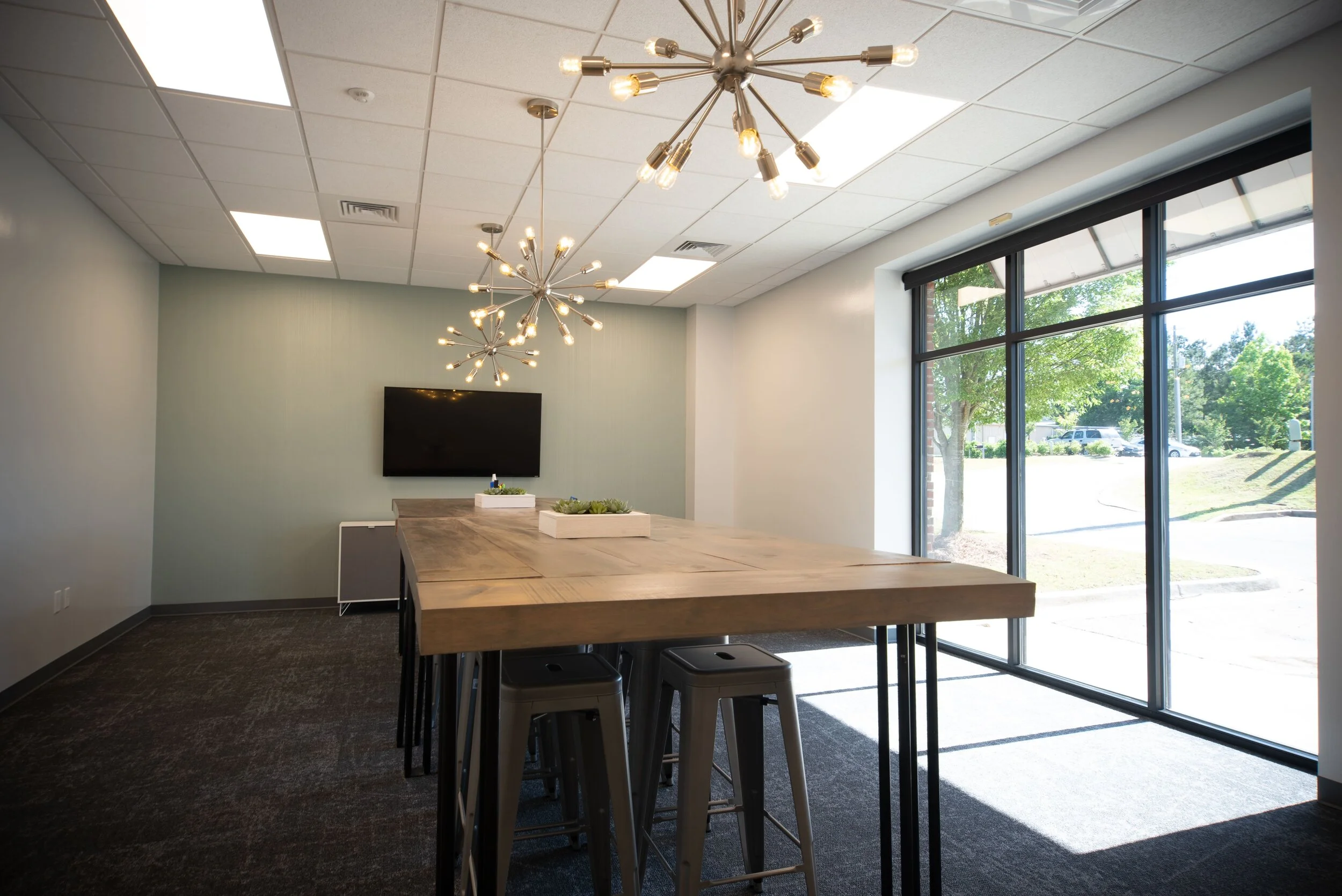 mint 20 person conference room.jpg