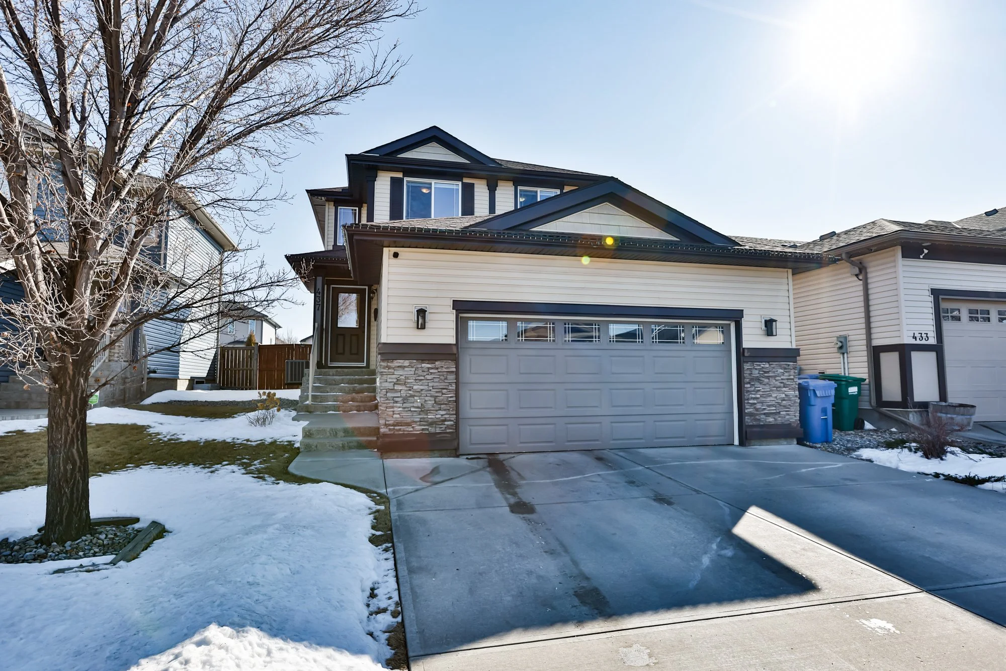 FOR SALE

437 Twinriver Road West
Lethbridge, AB
FULLY PAID & INSTALLED SOLAR PANEL SYSTEM
In Copperwood!!!
3 Bedrooms
2.5 Bathrooms
Double Attached Garage
Granite Countertops
A/C and fully landscaped
Large Backyard with Alley Access
Open Concept Liv