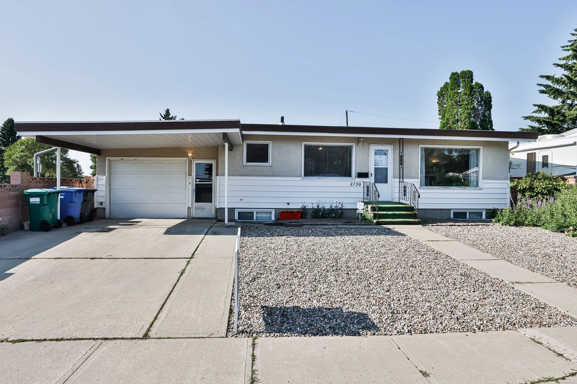 SOLD
2730 8A Ave North
Lethbridge, AB
Detached Home
Newly Updated
5 Bedrooms
Single attached garage
A/C
Huge Backyard

MLS® Number: A2063991