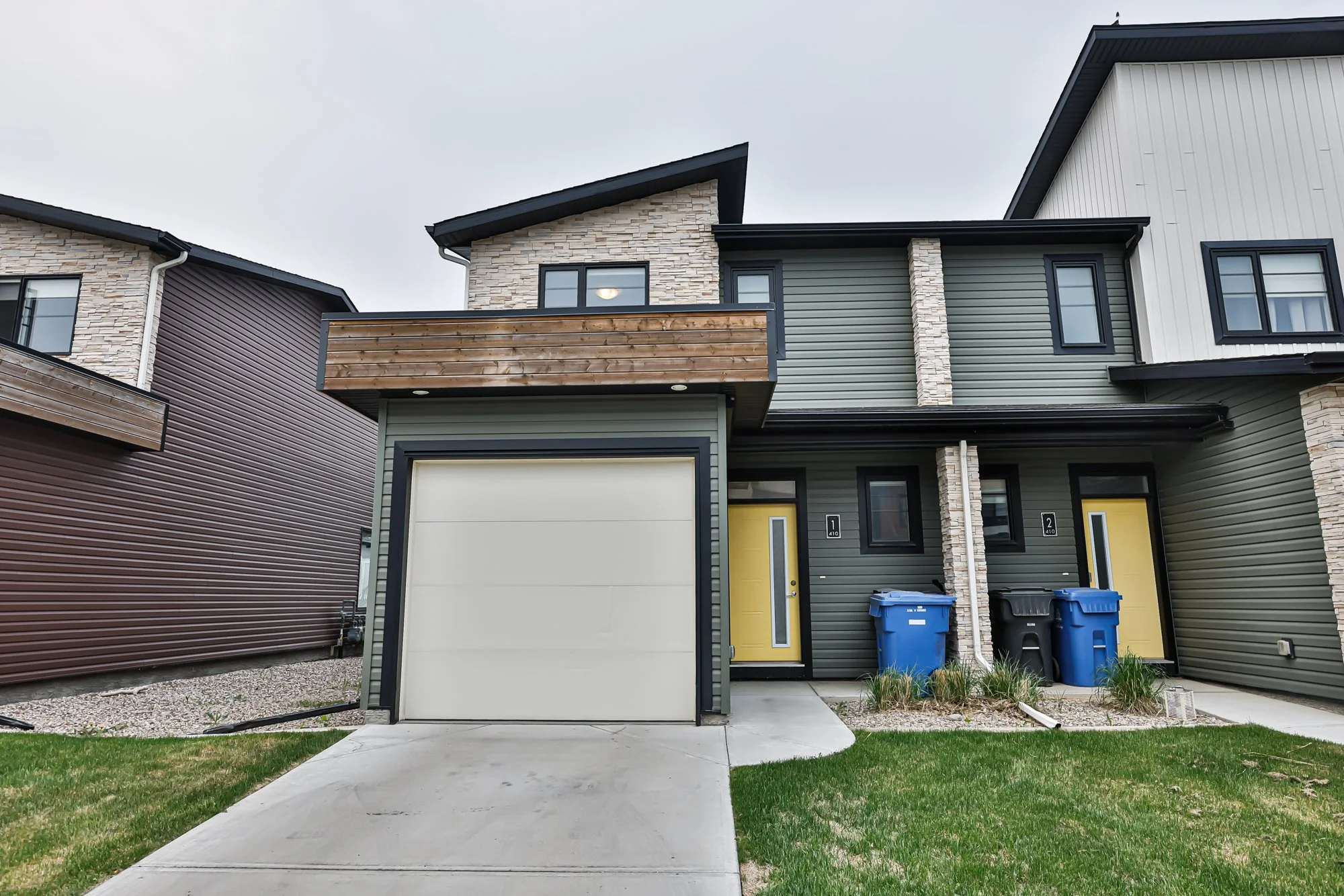 SOLD
#1, 410 Highlands Blvd West
Lethbridge, AB

2014 Build
3 Bedrooms
2.5 Bathrooms
Single attached garage

$180 Condo Fees

MLS® Number: A2050250