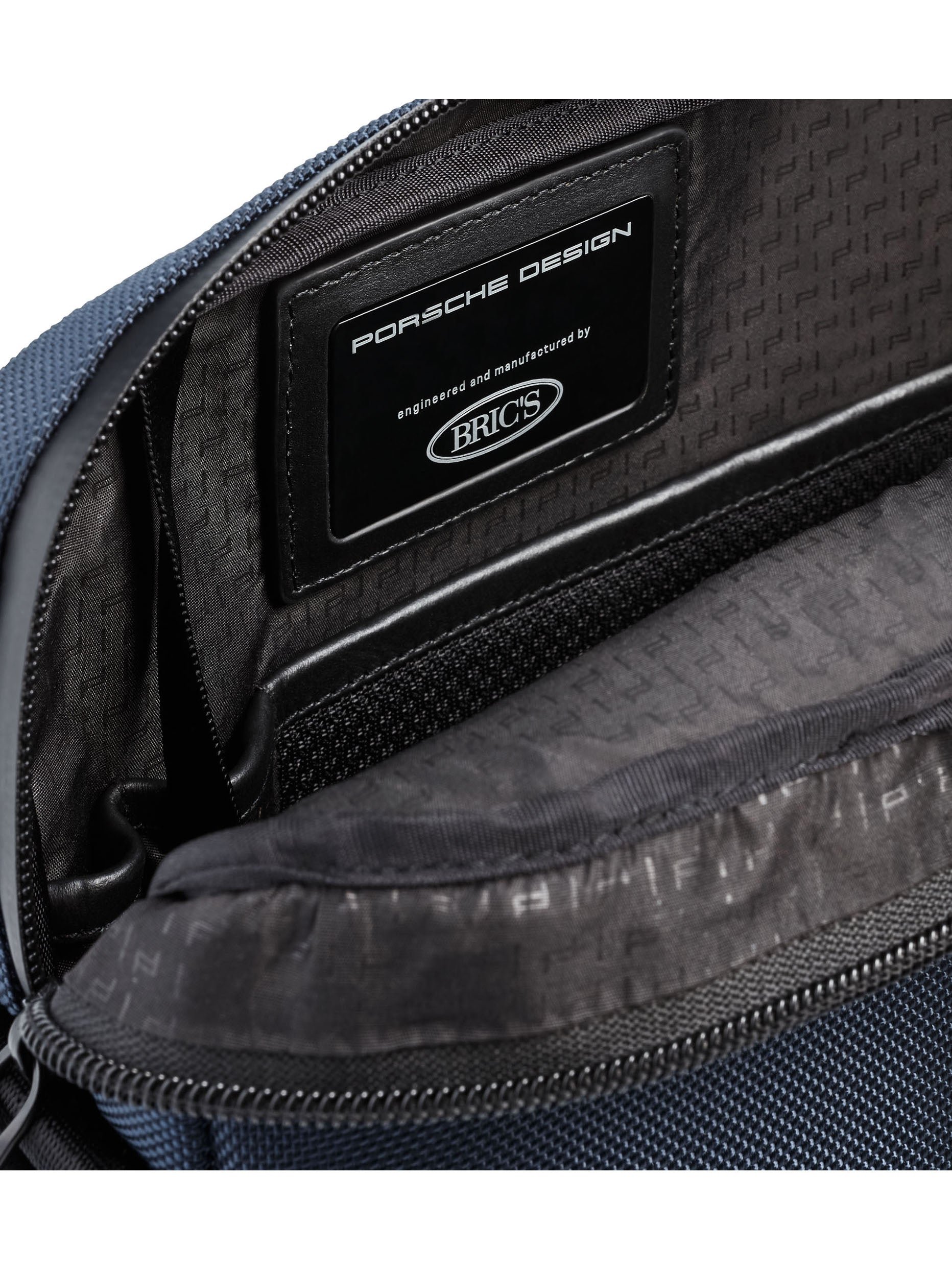 Porsche Design Roadster Pro Shoulder Bag XS in Blue (OVL01510.006), view 4