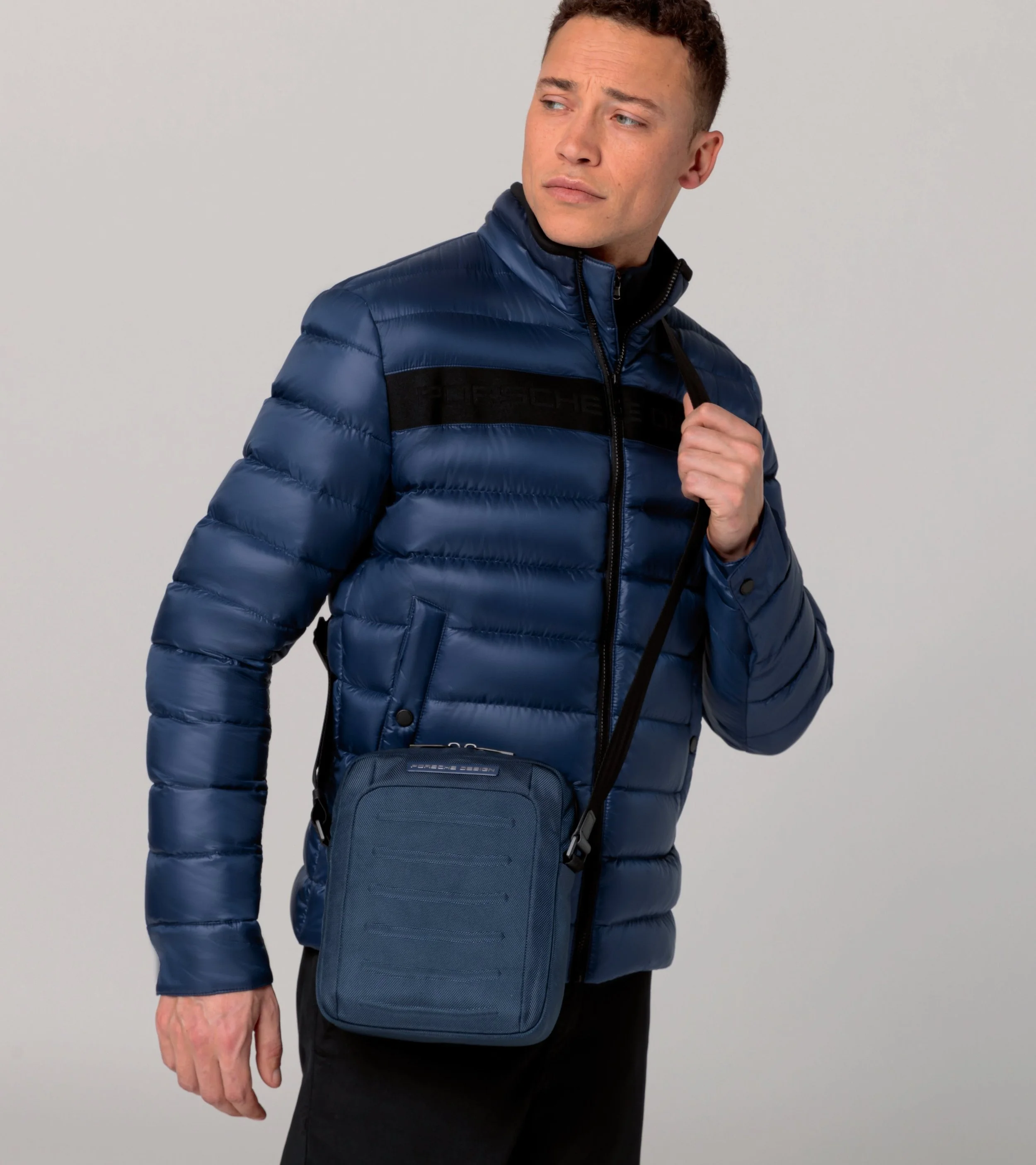 Porsche Design Roadster Pro Shoulder Bag XS in Blue (OVL01510.006), view 6