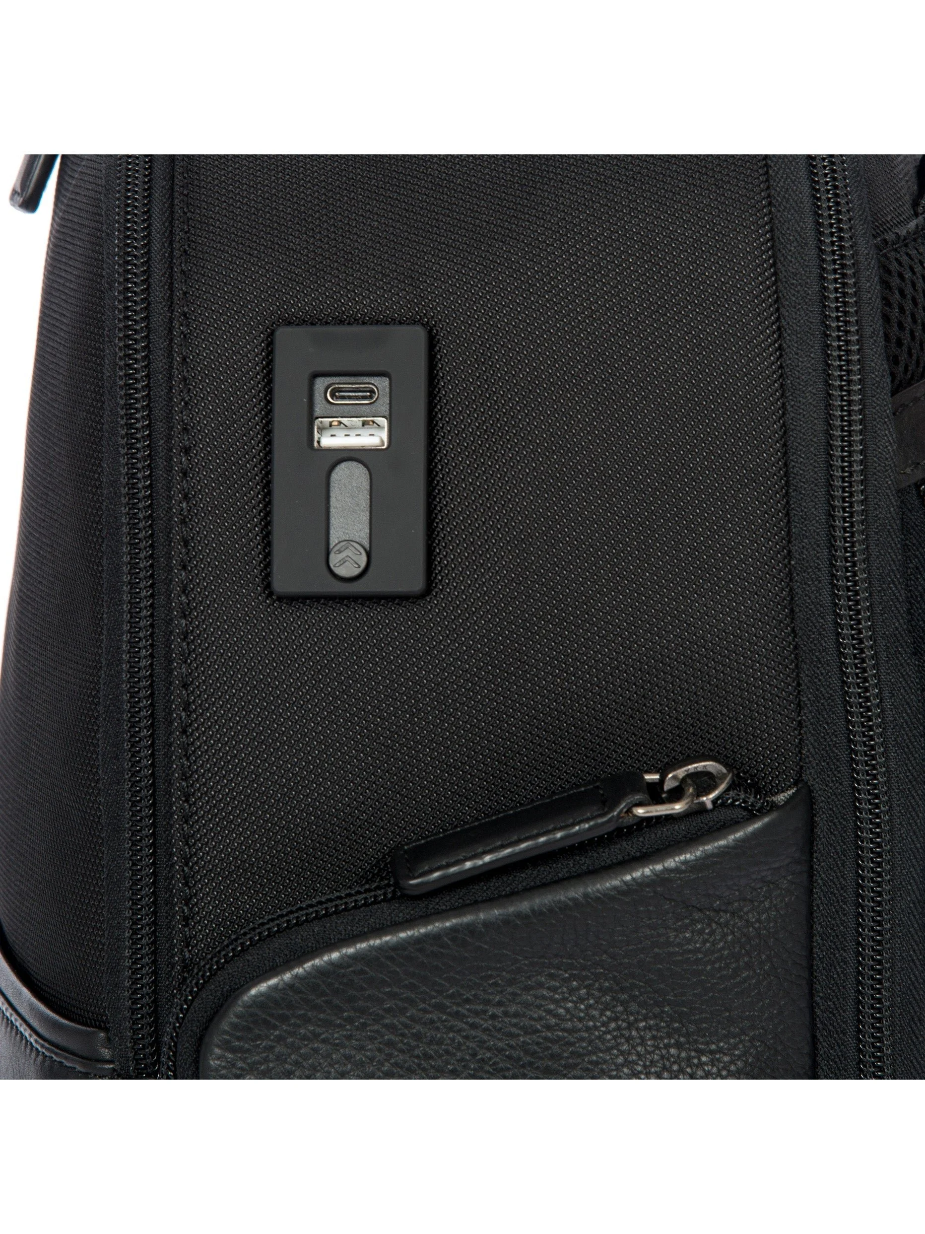 Bric's Monza Business Backpack M in Black/Black (BR207702.909), view 5