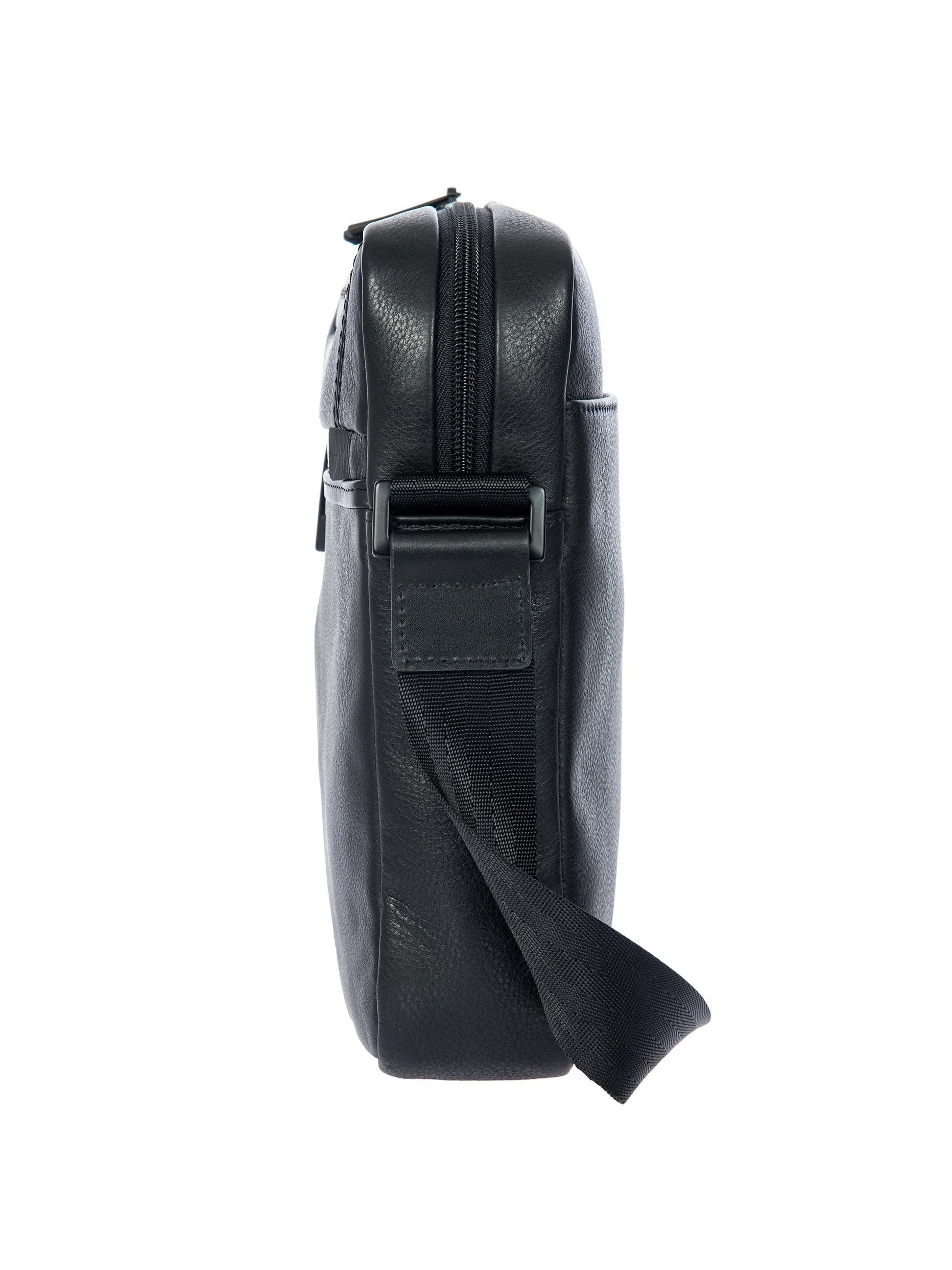Porsche Design Roadster Leather Evo Shoulder Bag XS in Black (OLH01540.001), view 4