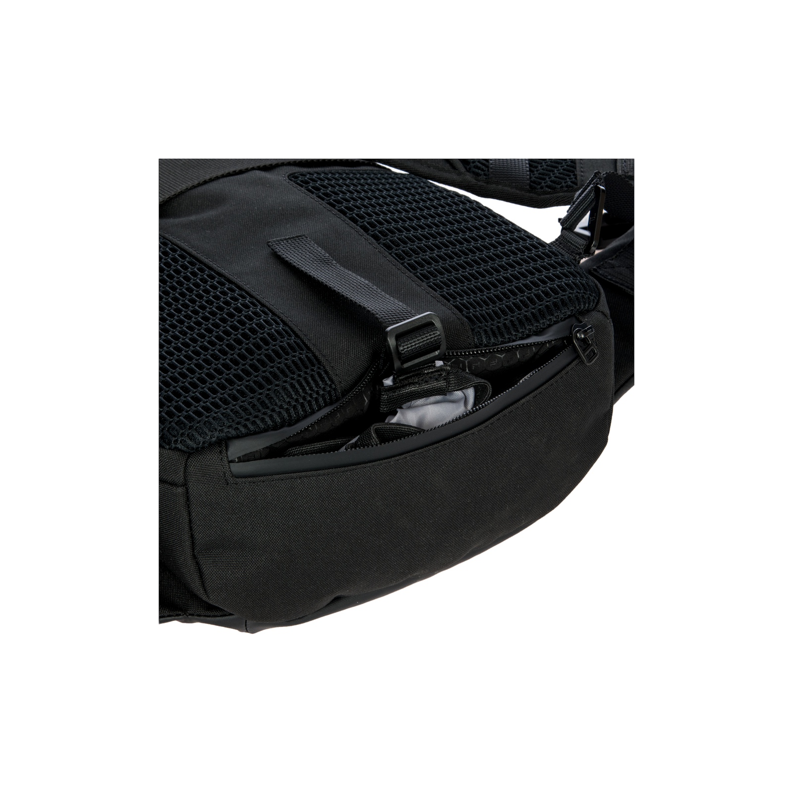 Porsche Design Urban Eco Cycling Backpack in Black (OCL01608.001), view 10