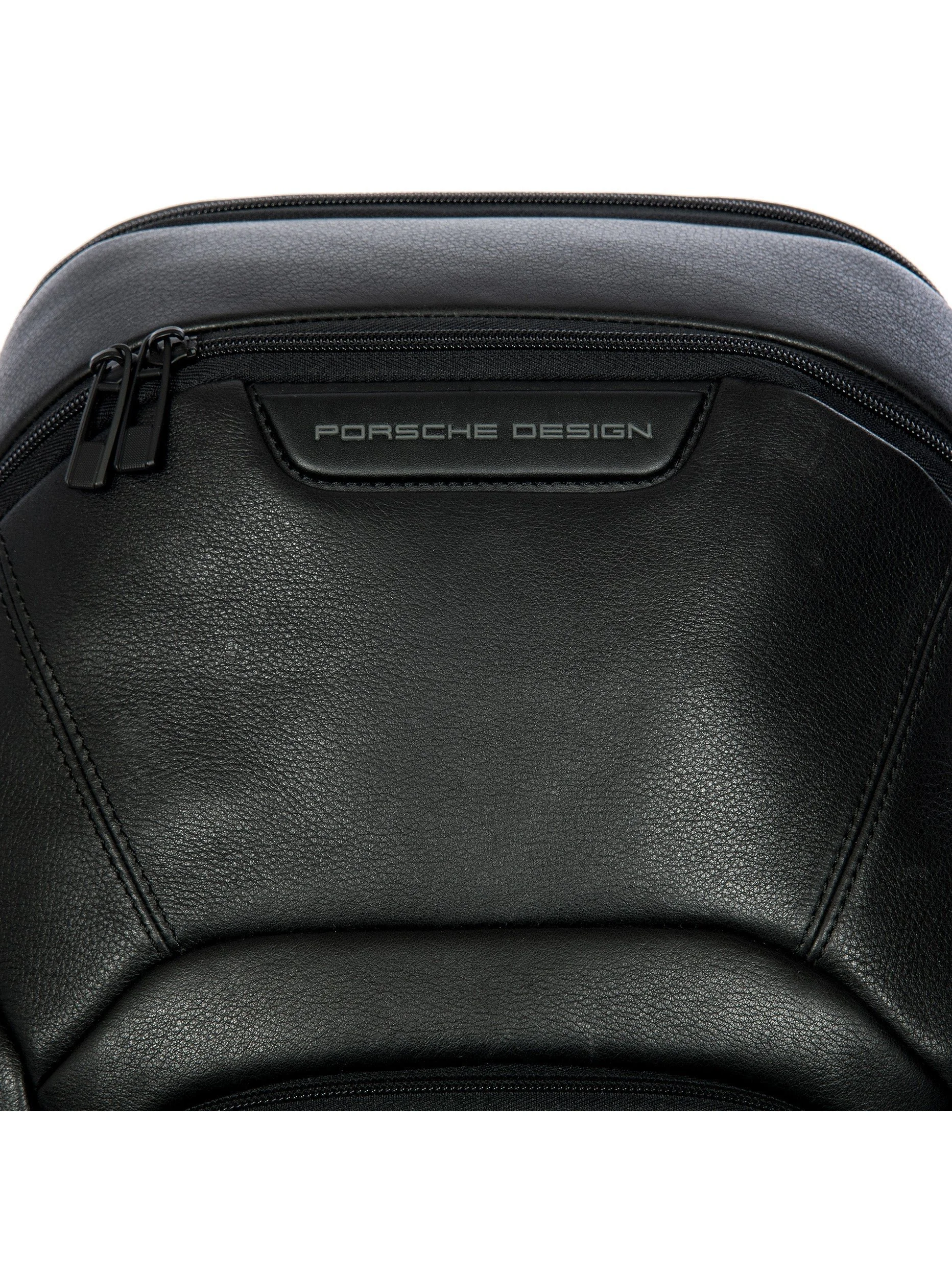 Porsche Design Roadster Leather Evo Backpack M in Black (OLH01632.001), view 6
