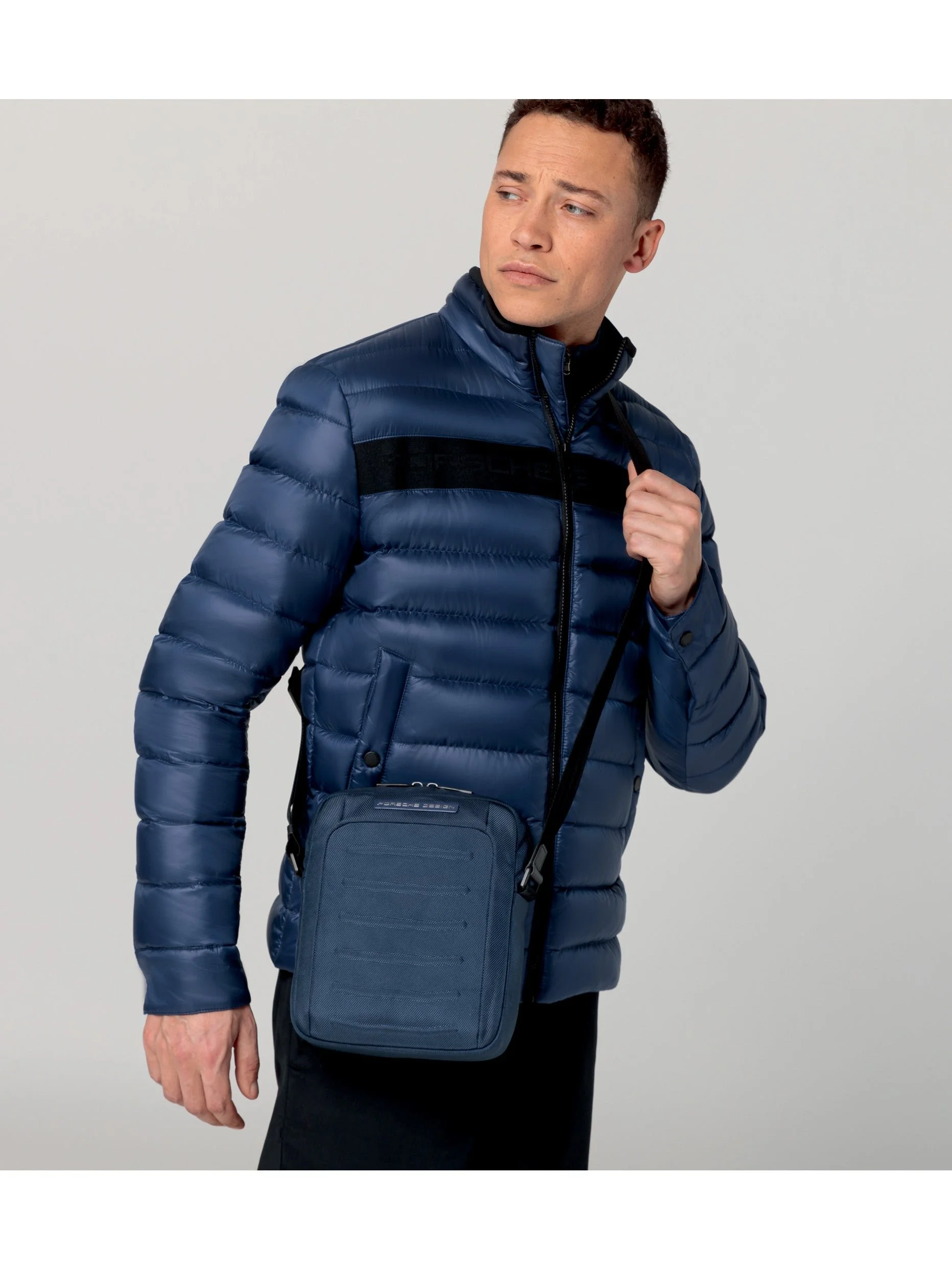 Porsche Design Roadster Pro Shoulder Bag XS in Blue (OVL01510.006), view 5