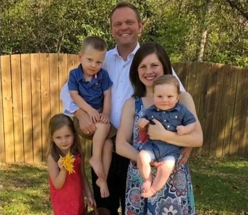 Pilgrim Road Ministries ministers to U.S. Army personnel based at Ft. Campbell while living in Clarksville, TN.  This ministry was started by Dan and Julie Meyers, closely connected to Cornerstone for many years. Dan has been contracting with Militar