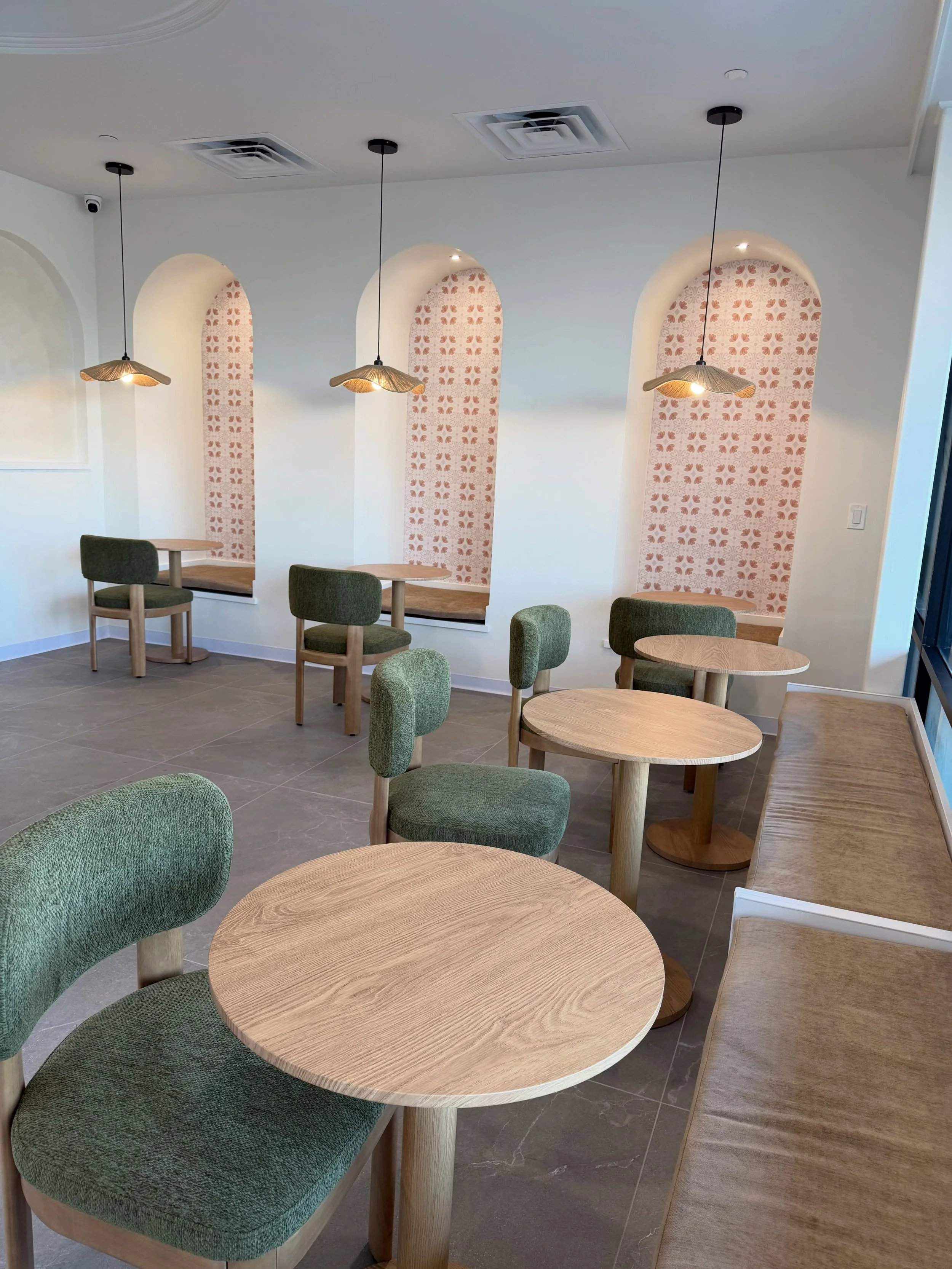 Happy 4th of July from the Tiny Roots Play Caf&eacute; family! 🇺🇸

It&rsquo;s going to be a LOOONG, hot summer&hellip; but we have the perfect place to cool off. ☀️🕶️🌿

Guess what?! We&rsquo;re opening our doors for our SOFT LAUNCH next week! 🎉
