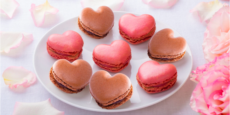 heart macaron.png